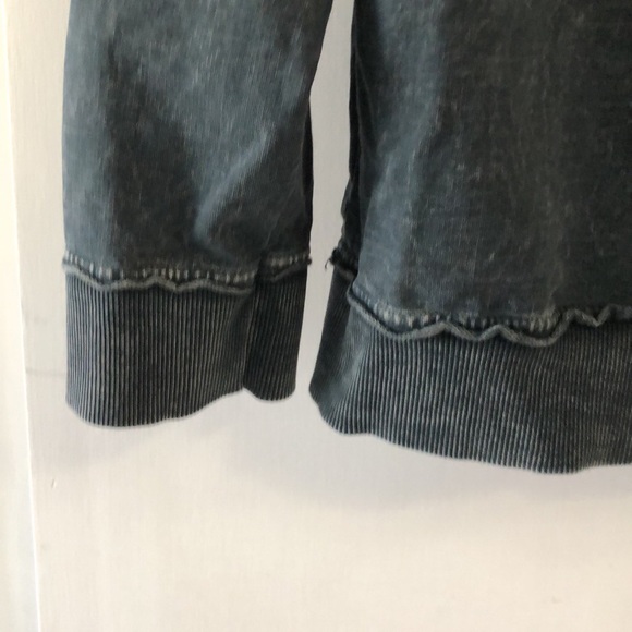 AquaVI Vintage Distressed Hoodie Large EUC - Picture 8 of 10